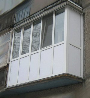 Вариант остекления балкона - фото